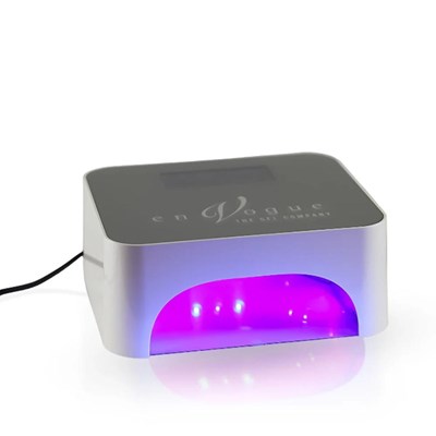 en Vogue UV/LED Evolution Lamp